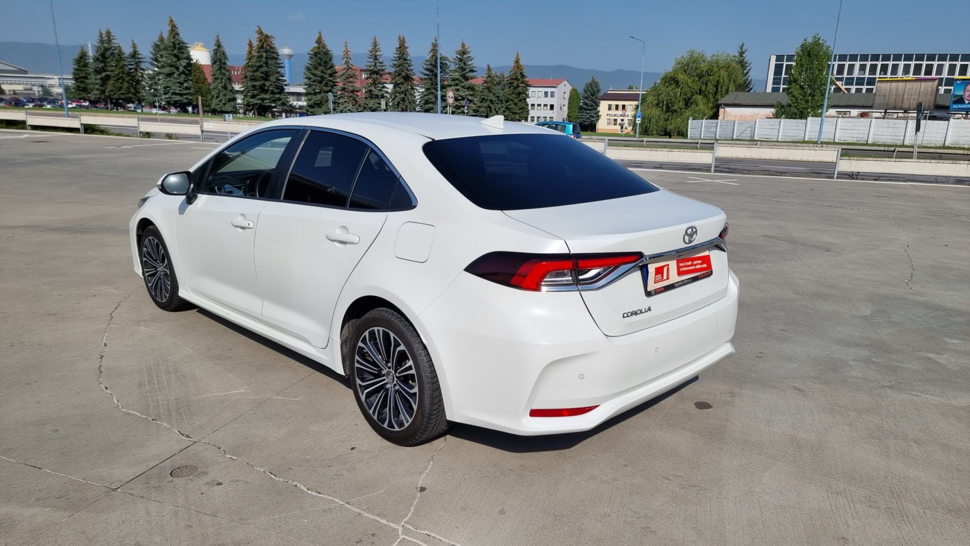 Toyota Corolla Sedan